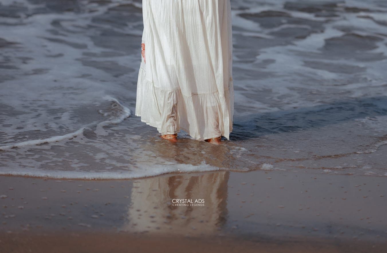Maternity photoshoot moment