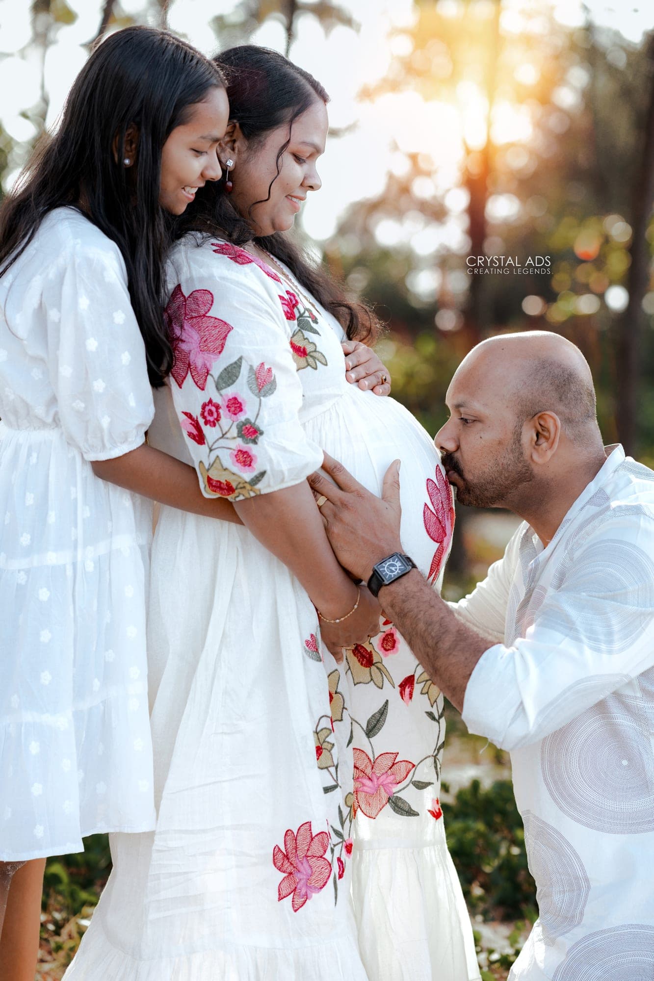 Maternity photoshoot moment