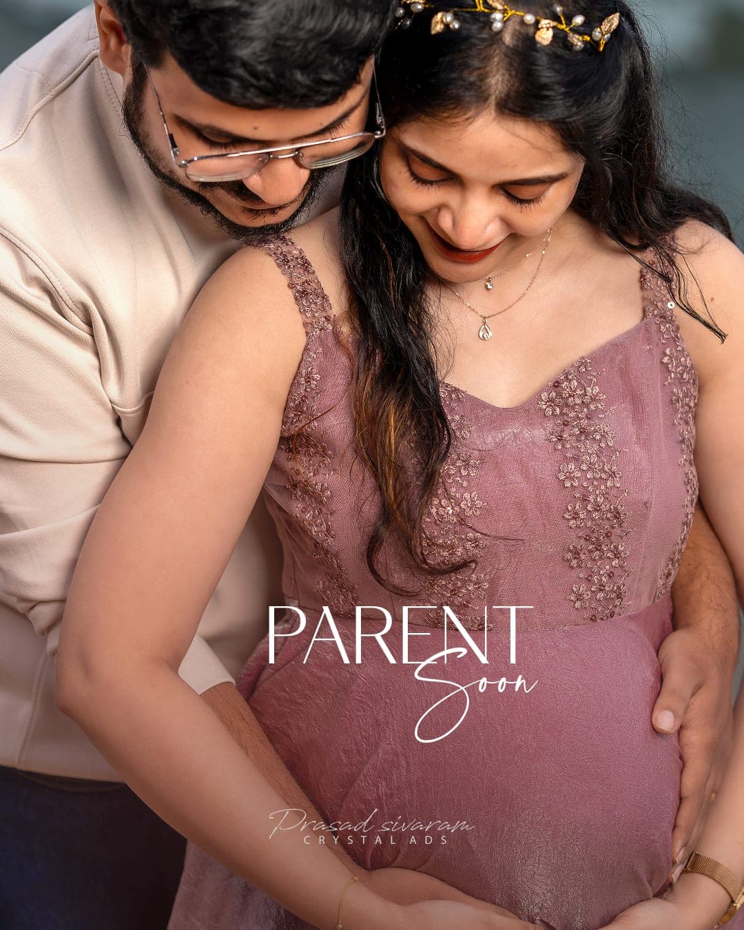 Maternity photoshoot moment